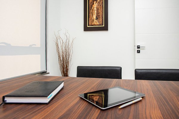 Graduada em Direito no ano de 2005 pela Universida